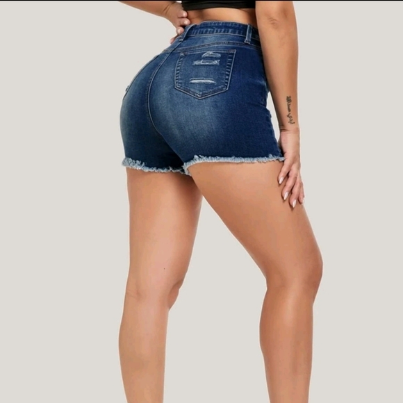 Curvy HIGH WAISTED demin shorts - Picture 2 of 3